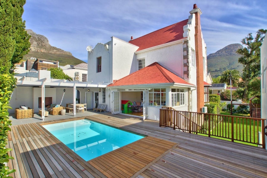 5 Bedroom Property for Sale in Oranjezicht Western Cape